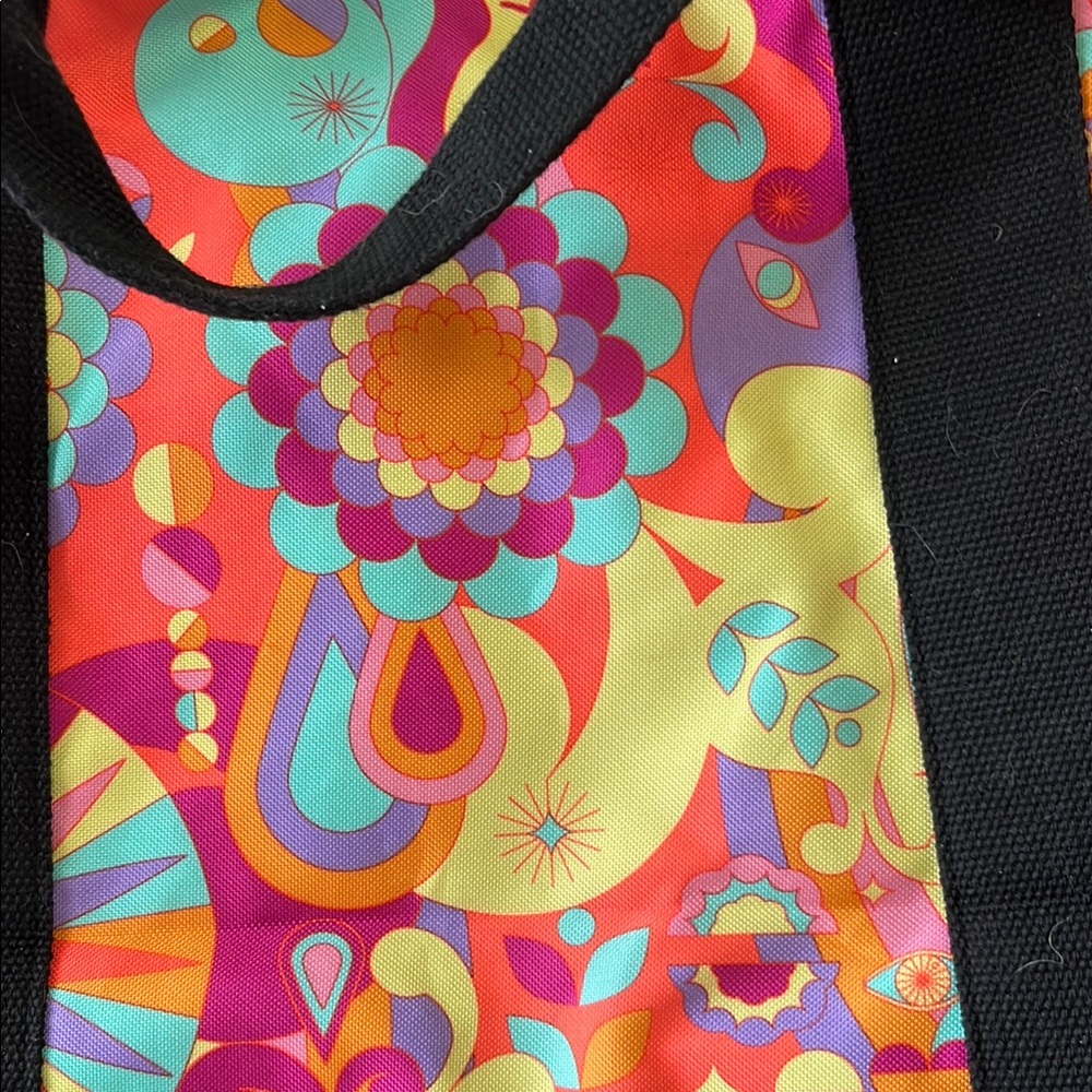 Amica extra large Women’s Colorful Floral Print Tote Bag with Black Handles - Picture 2 of 6
